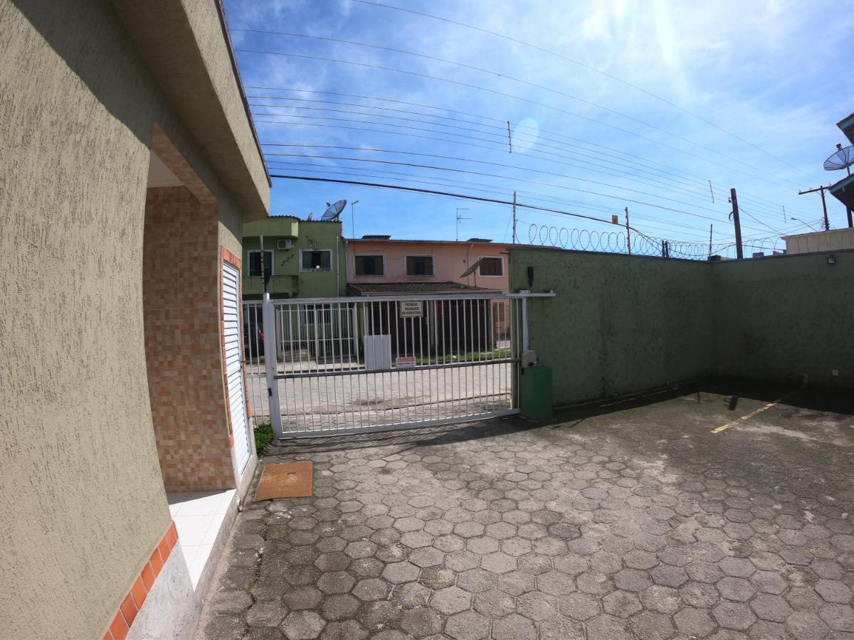 Apto Pertinho Da Praia - Lindo E Equipado! Internet 400Mb E 3 Tvs - Completo! Tv A Cabo อูบาตูบา ภายนอก รูปภาพ